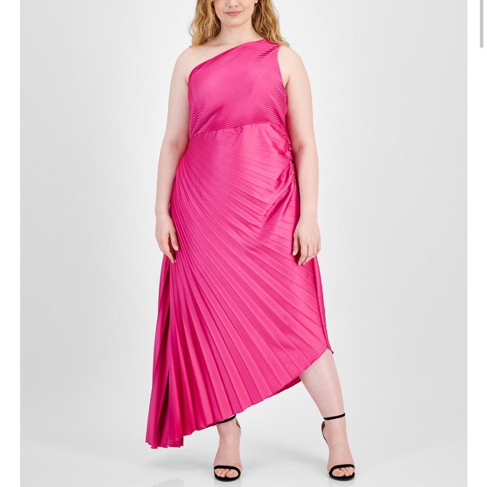 Plus Size Asymmetric-Neck Pleated Gown